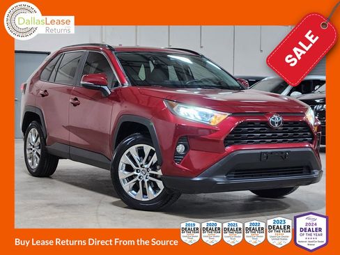 Used 2019 Toyota RAV4 XLE Premium image 1