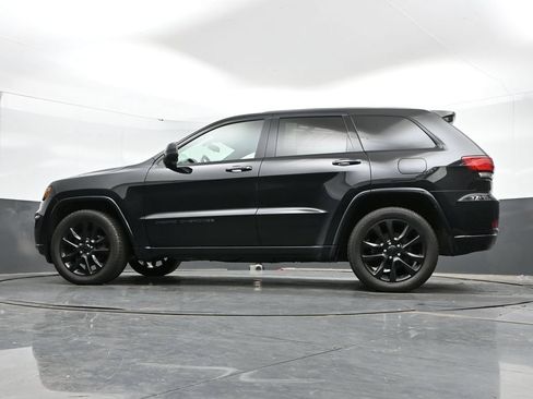 Used 2021 Jeep Grand Cherokee Laredo X AWD/4WD image 27