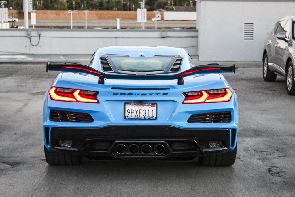 Used 2024 Chevrolet Corvette Z06 RWD image 7
