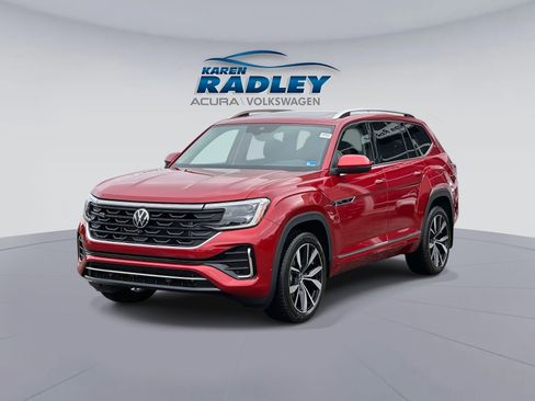 Certified 2025 Volkswagen Atlas SEL Premium R-Line image 5