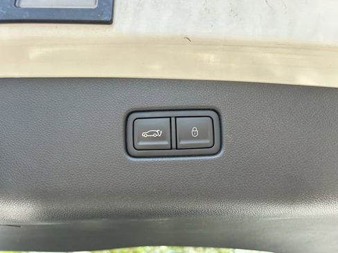 Used 2025 Genesis GV70 2.5T image 16