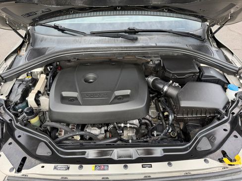 Used 2016 Volvo XC60 T5 Premier w/ Proximity Package image 20