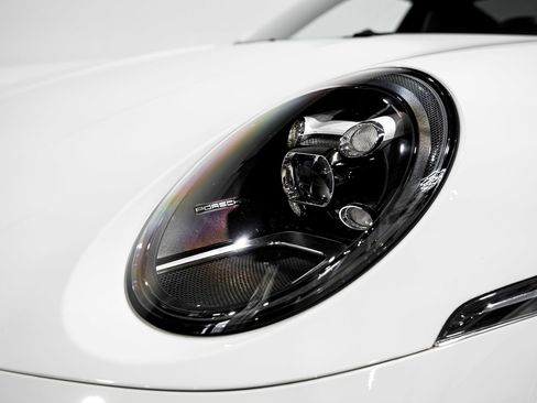 Used 2021 Porsche 911 Carrera S RWD image 36
