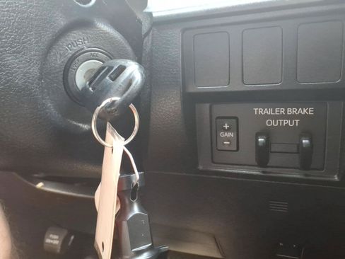 Used 2020 Toyota Tundra SR5 AWD/4WD image 30