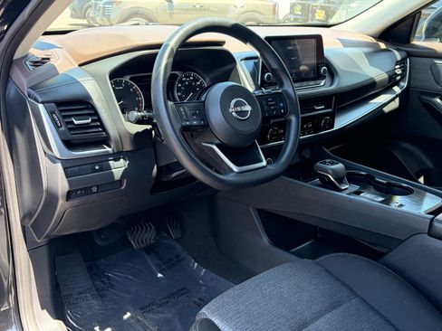 Used 2023 Nissan Rogue SV FWD image 17