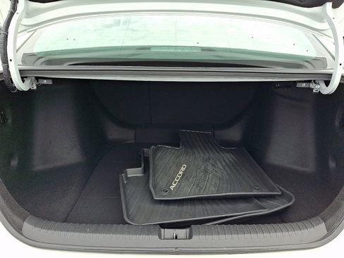 Certified 2023 Honda Accord Touring image 28