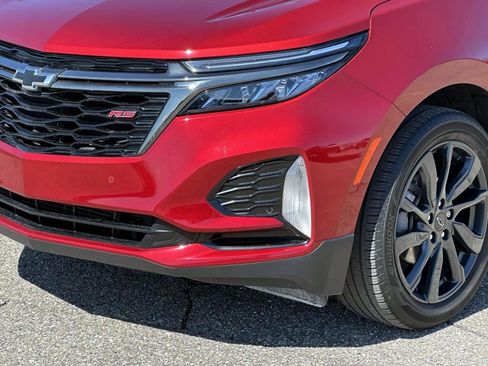 Used 2023 Chevrolet Equinox RS w/ LPO, Floor Liner Package image 7