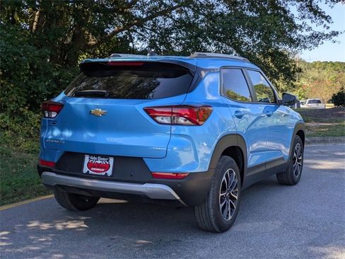 New 2025 Chevrolet TrailBlazer LT w/ Convenience Package image 2