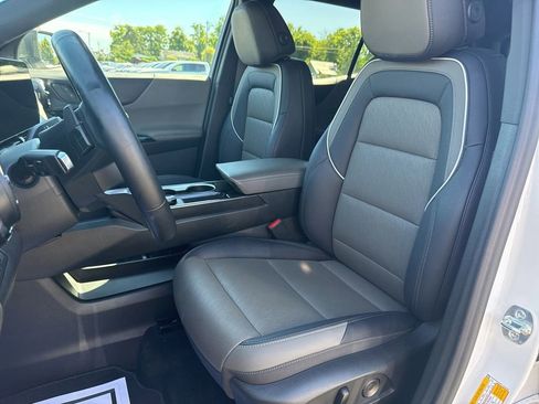 Used 2026 Chevrolet Equinox LT w/ Convenience Package II FWD image 18