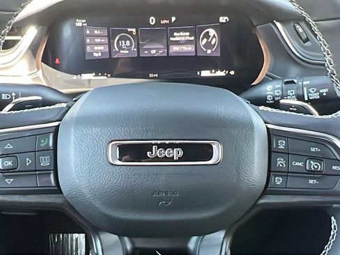 New 2025 Jeep Grand Cherokee L Limited w/ Luxury Tech Group II image 34