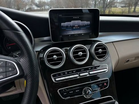 Used 2018 Mercedes-Benz C 300 4MATIC Sedan image 37