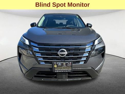 Used 2024 Nissan Rogue S image 4