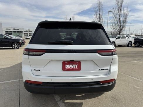 Certified 2023 Jeep Grand Cherokee Limited w/ Black Appearance Package image 6