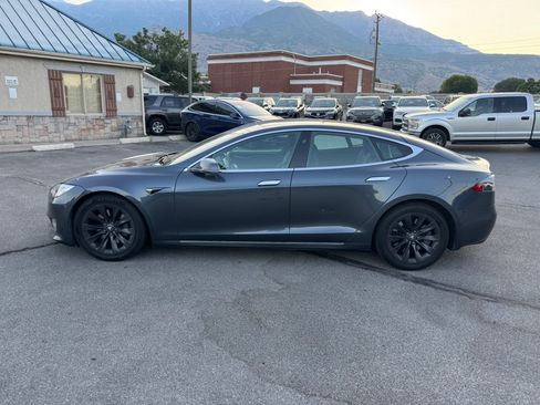 Used 2018 Tesla Model S 100D AWD/4WD image 2