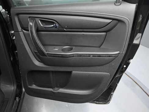 Used 2017 GMC Acadia Limited SLT image 18