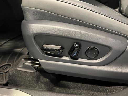 Used 2025 Lexus RZ 450e image 24