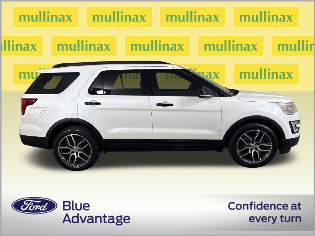 Used 2017 Ford Explorer Sport AWD/4WD image 2
