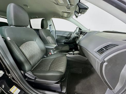 Used 2025 Mitsubishi Outlander Sport ES image 28