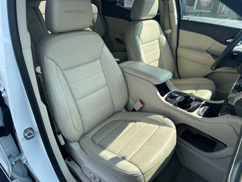 Used 2023 GMC Acadia Denali AWD/4WD image 22