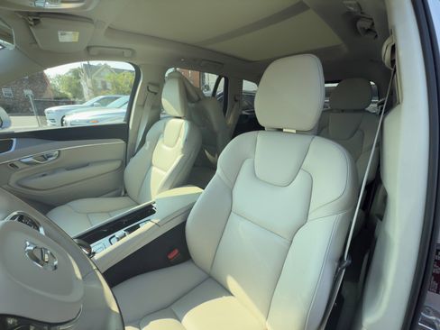 Certified 2024 Volvo XC90 B5 Core w/ Climate Package image 22