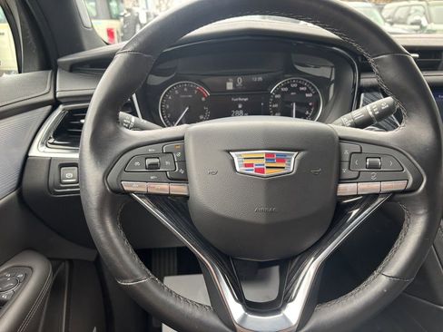 Used 2025 Cadillac XT6 Premium Luxury image 26