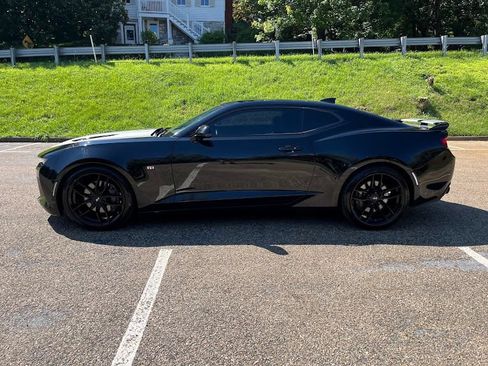 Used 2018 Chevrolet Camaro SS RWD image 22