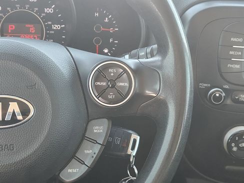 Used 2017 Kia Soul Base image 27