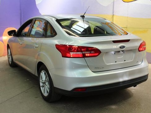Used 2017 Ford Focus SE image 6