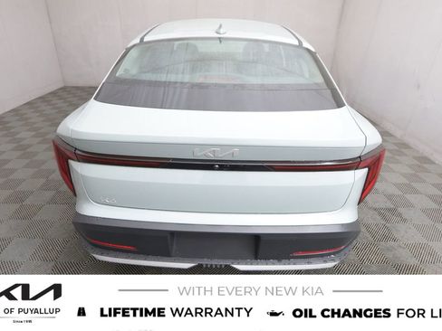 New 2025 Kia K4 LXS image 6