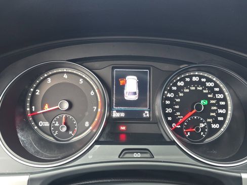 Used 2021 Volkswagen Atlas Cross Sport SE image 23