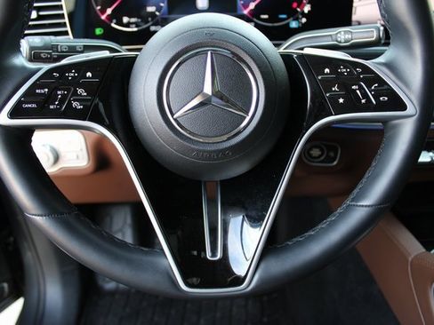 Used 2025 Mercedes-Benz GLE 350 4matic image 11