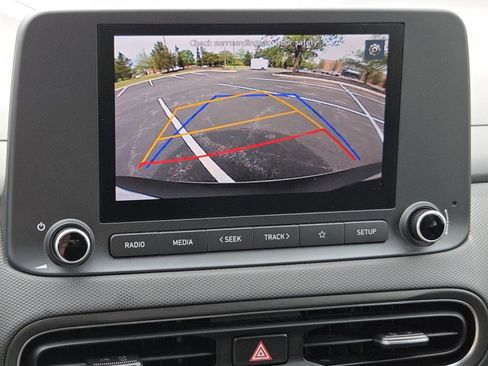 Used 2023 Hyundai Kona SEL AWD/4WD image 9