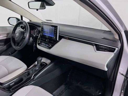 Used 2020 Toyota Corolla LE image 27