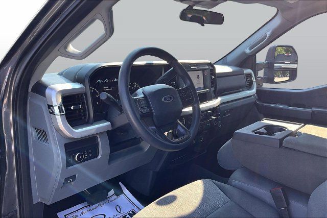 Used 2025 Ford F250 XLT AWD/4WD image 15