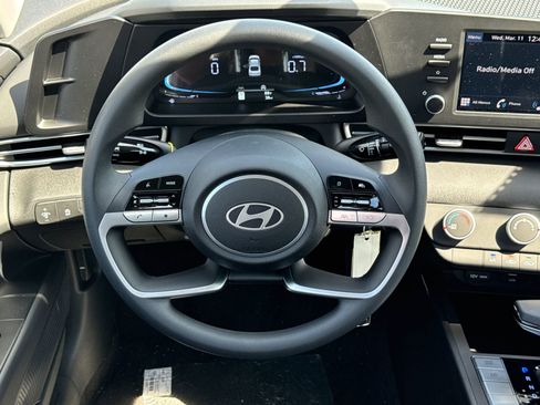 New 2026 Hyundai Elantra SE FWD image 24