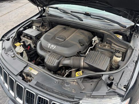 Used 2014 Jeep Grand Cherokee Laredo AWD/4WD image 22