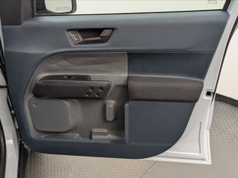 Used 2025 Ford Maverick XL w/ Equipment Group 102A AWD/4WD image 22