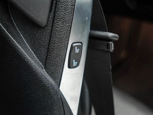 Used 2013 BMW 640i Coupe image 36