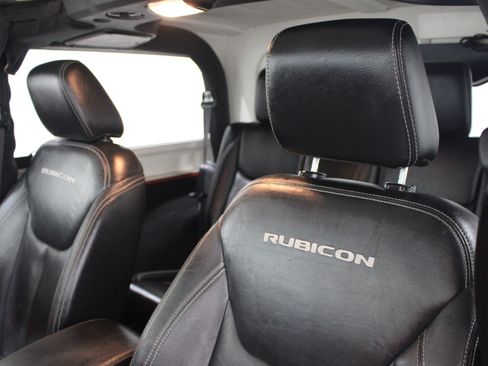 Used 2015 Jeep Wrangler Rubicon AWD/4WD image 4