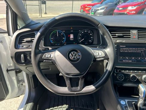 Used 2019 Volkswagen e-Golf SEL Premium image 14