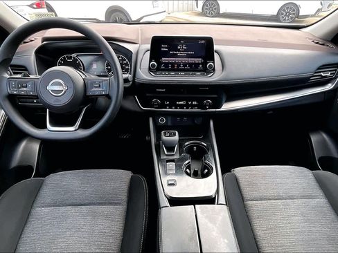 Certified 2023 Nissan Rogue SV image 14