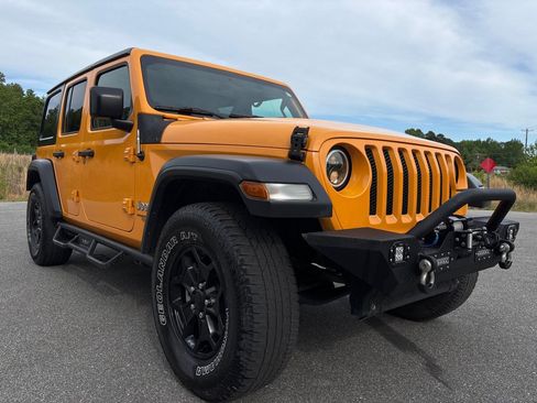 Used 2018 Jeep Wrangler Unlimited Sport S AWD/4WD image 7