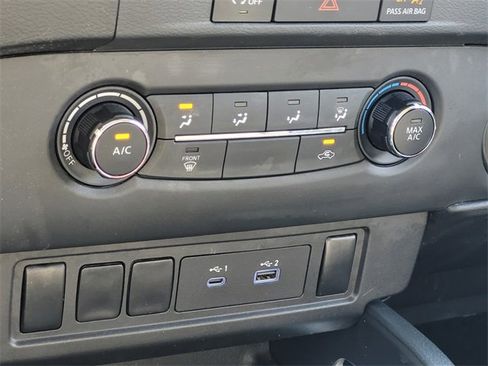 Used 2023 Nissan Frontier SV w/ Tow Package image 21