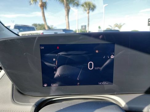 Used 2024 Buick Encore GX Avenir w/ Avenir Technology Package AWD/4WD image 29