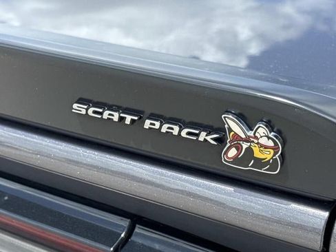 Used 2022 Dodge Challenger R/T Scat Pack RWD image 6