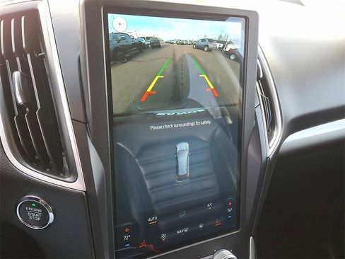 Used 2024 Ford Edge SEL image 16