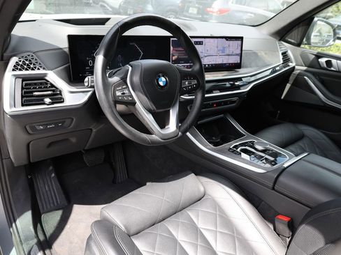 Used 2024 BMW X5 xDrive40i AWD/4WD image 18