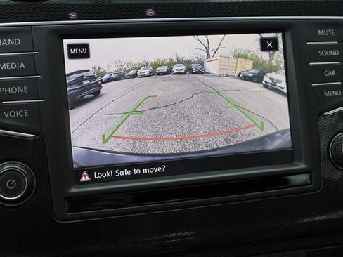 Used 2017 Volkswagen GTI Sport FWD image 18