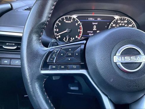 Used 2024 Nissan Altima 2.5 SR image 10