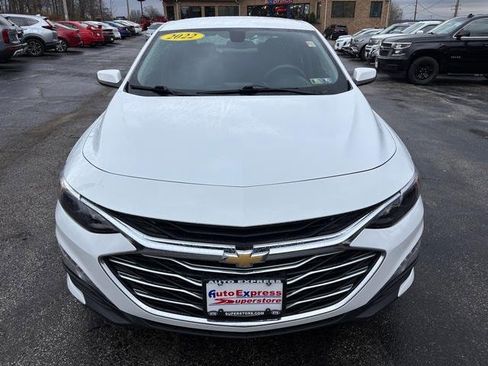 Used 2022 Chevrolet Malibu LT image 2